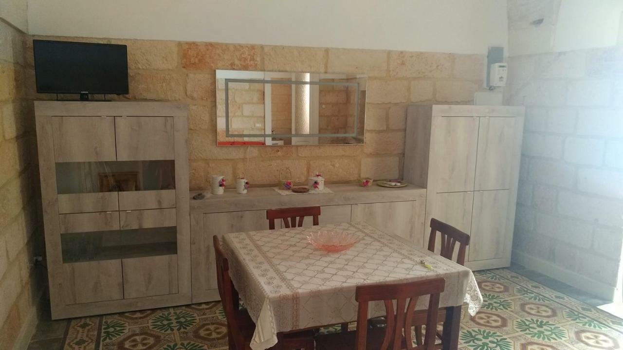 La Terrazza Sul Castello Apartment Palmariggi Bagian luar foto