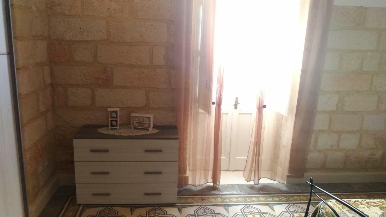 La Terrazza Sul Castello Apartment Palmariggi Bagian luar foto